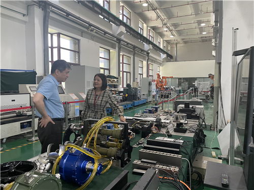 嚴(yán)慶調(diào)研寧波材料所 聚焦科技成果轉(zhuǎn)移轉(zhuǎn)化，推動(dòng)磁電產(chǎn)品與磁性材料研發(fā)創(chuàng)新